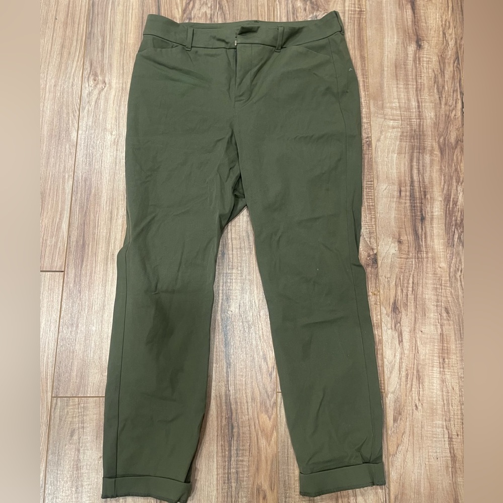 Old navy pixie pants army green size 10